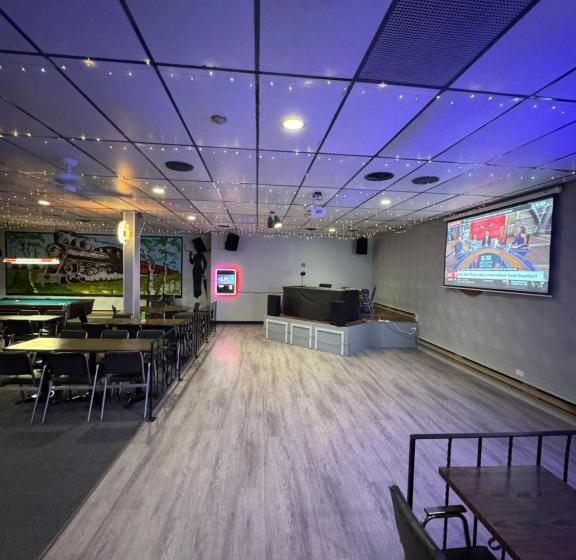 בית מלון כפרי Minnedosa Inn