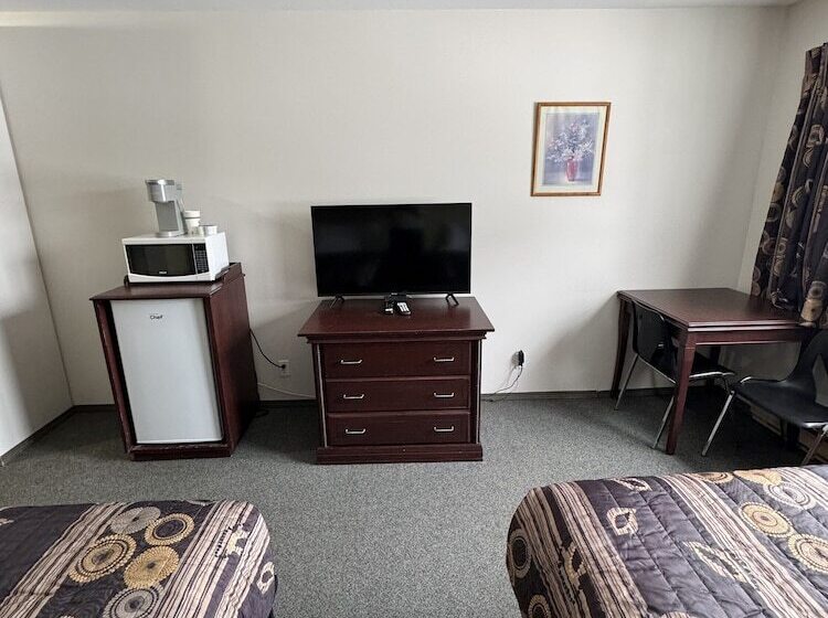 בית מלון כפרי Minnedosa Inn