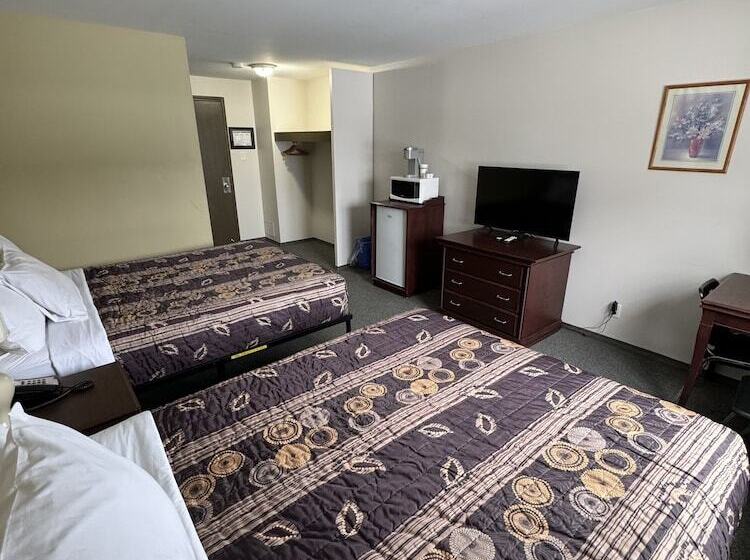 בית מלון כפרי Minnedosa Inn