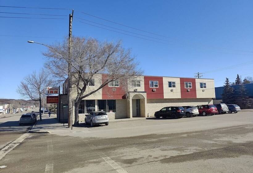 בית מלון כפרי Minnedosa Inn