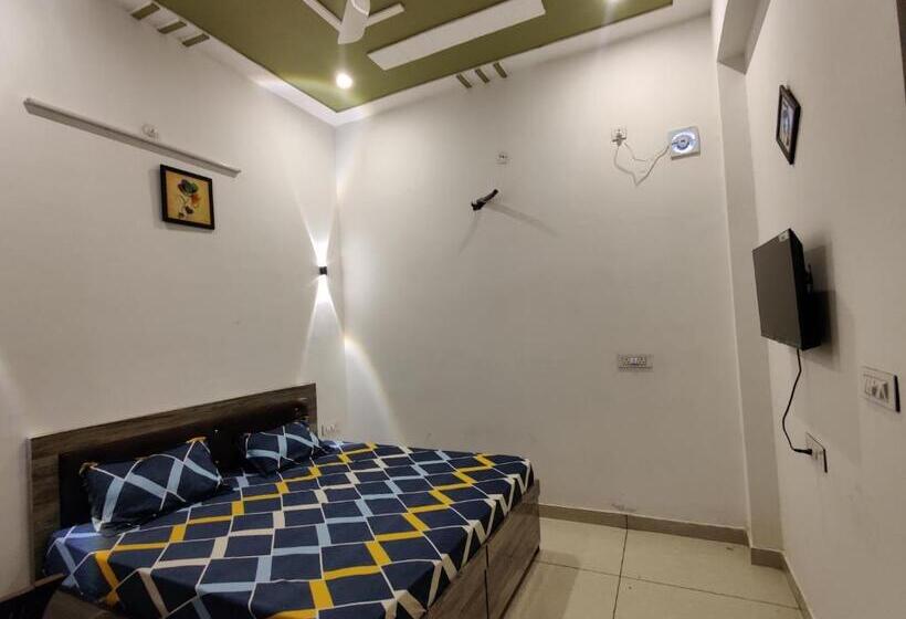 בית מלון כפרי Neelkanth Prime Retreat, Kekri