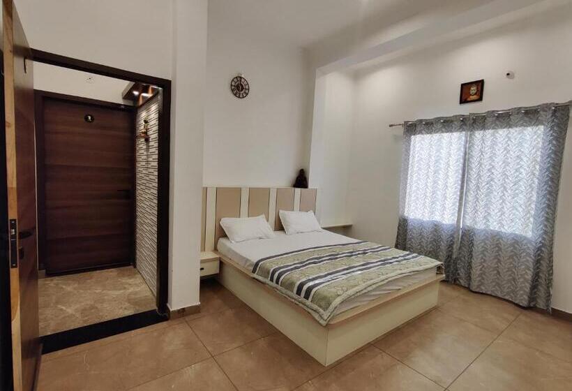 בית מלון כפרי Neelkanth Prime Retreat, Kekri