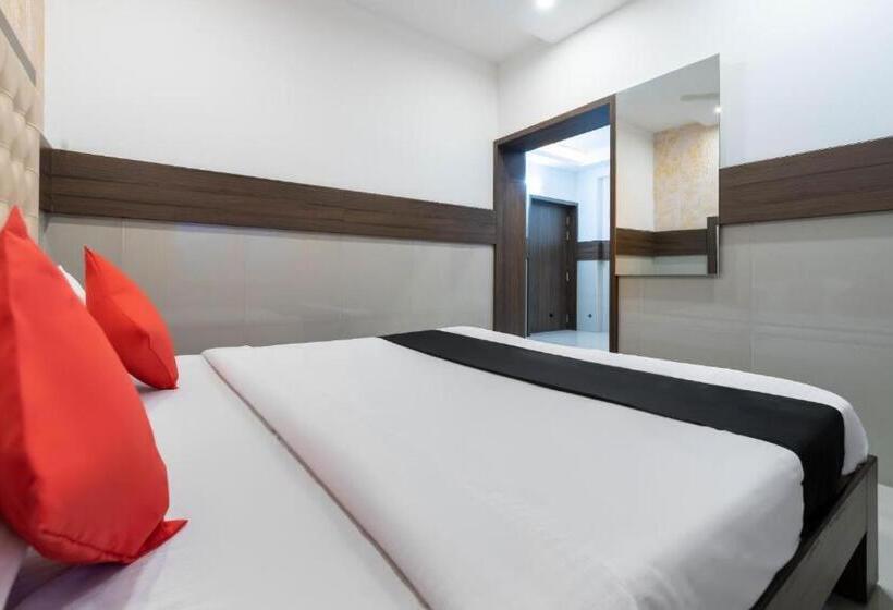 ホテル Nirvikalpa