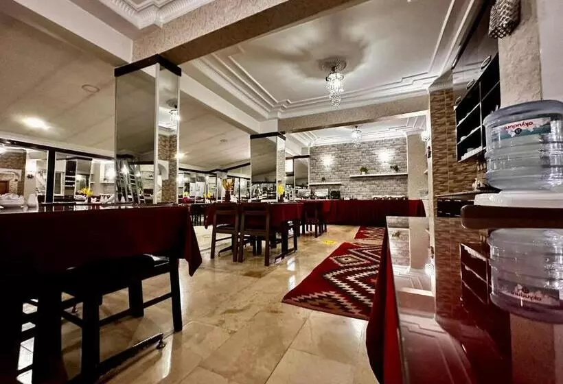 Hotelli Seven Park