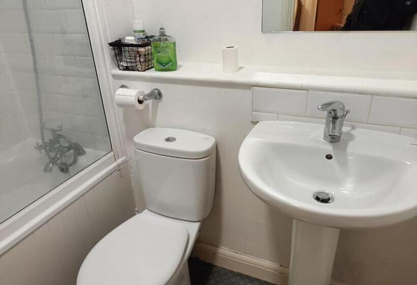 پانسیون Affordable Double Room In Central London Near Elephant And Castle Station