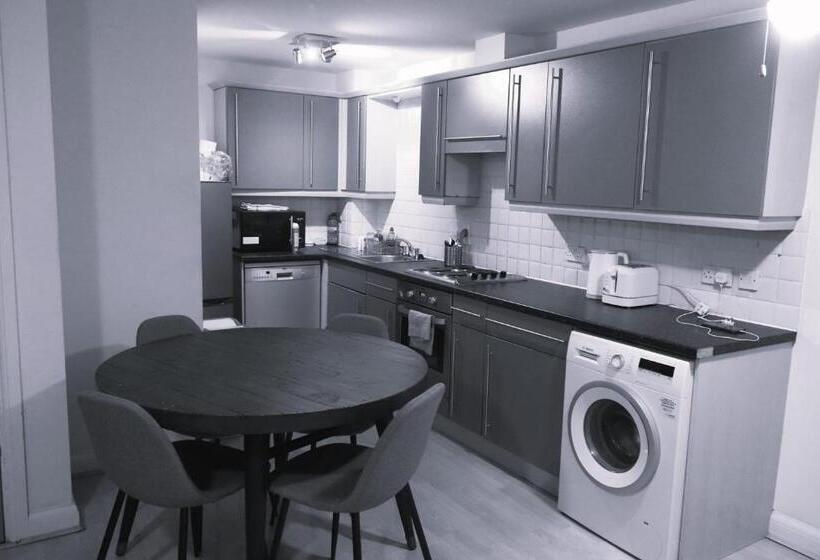 پانسیون Affordable Double Room In Central London Near Elephant And Castle Station