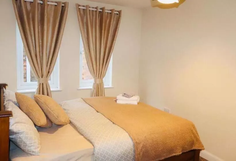 Majatalo Affordable Double Room In Central London Near Elephant And Castle Station