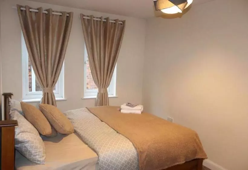 Majatalo Affordable Double Room In Central London Near Elephant And Castle Station