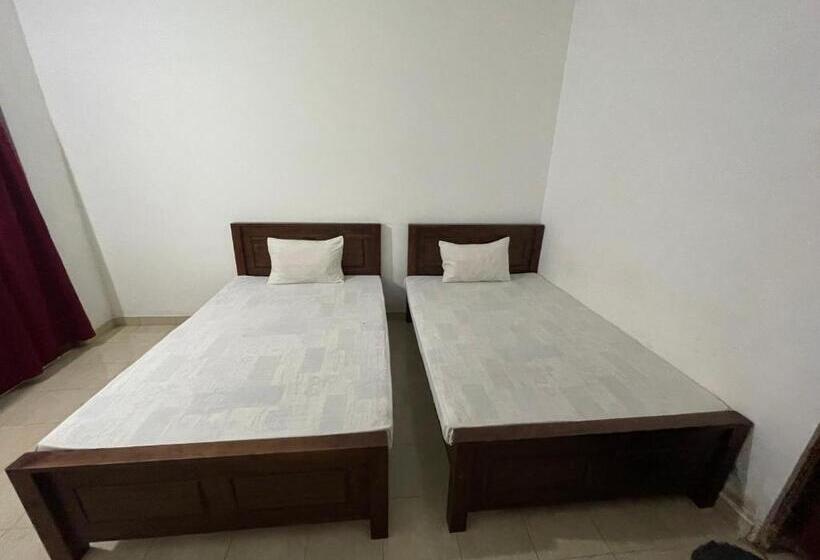 Pensão Bhawana Canal View Resort