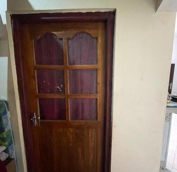 Pensão Bhawana Canal View Resort