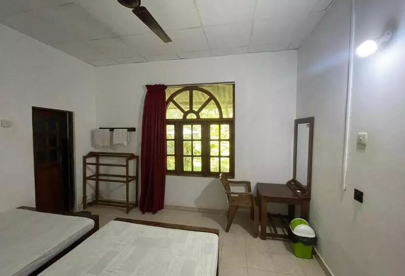 ペンション Bhawana Canal View Resort