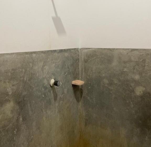 Pensão Bhawana Canal View Resort