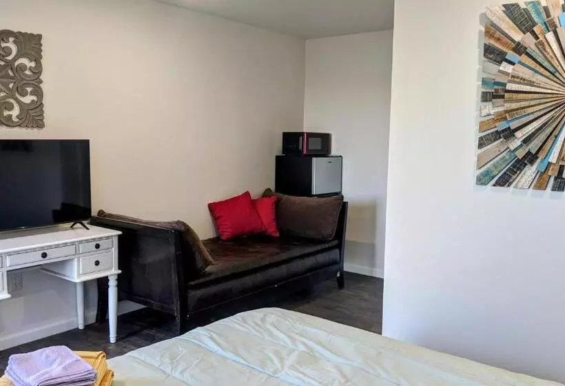 Majatalo Bigfoot Hideout