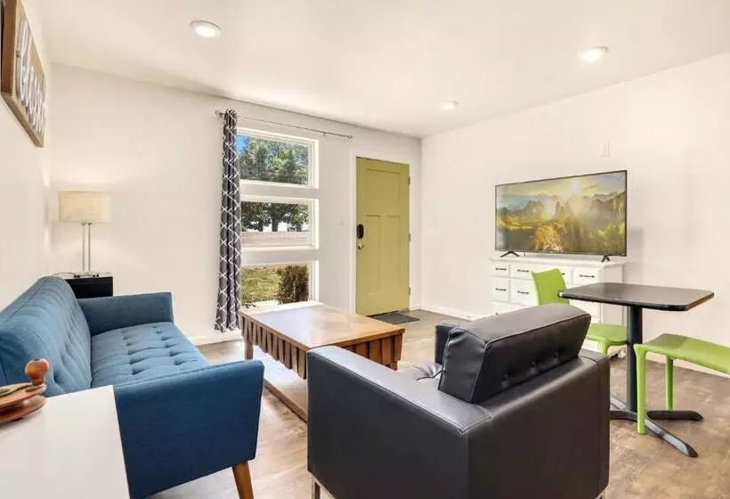 Majatalo Bigfoot Hideout