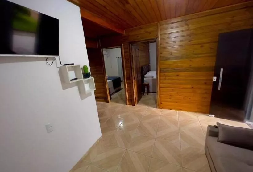 ペンション Casa Jardinada