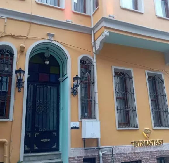 هتل Antique Pearl