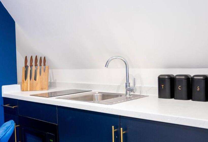 Bowles Aparthotel By Yoko Property