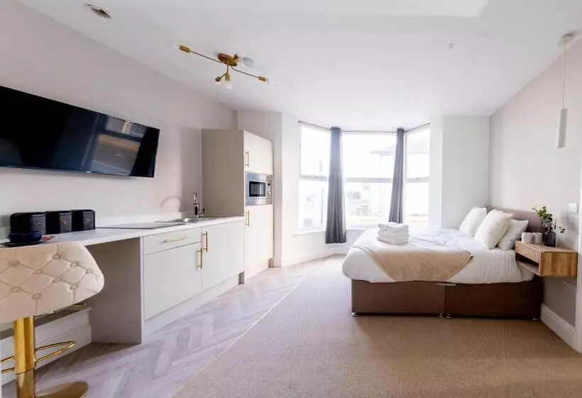Bowles Aparthotel By Yoko Property