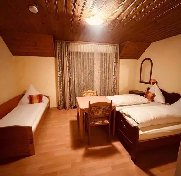 Hotelli Gästehaus Herzog