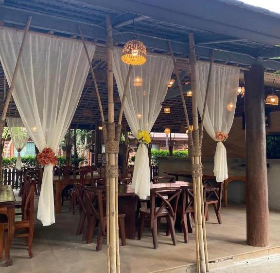 ホテル Pine Valley Khaoyai