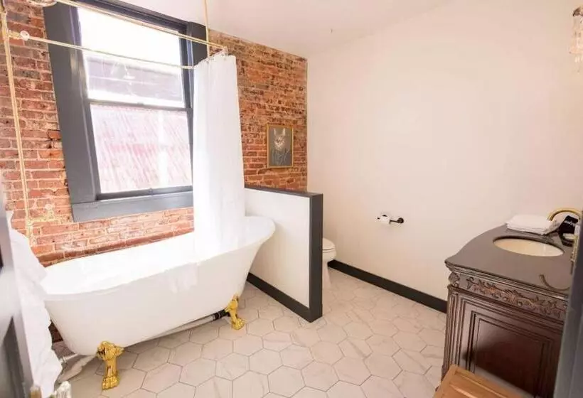 Hotelli Speakeasy King Suite