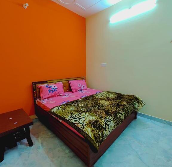 Hotel The Akash Guest House 15 Min Walking From Ram Janam Bhumi