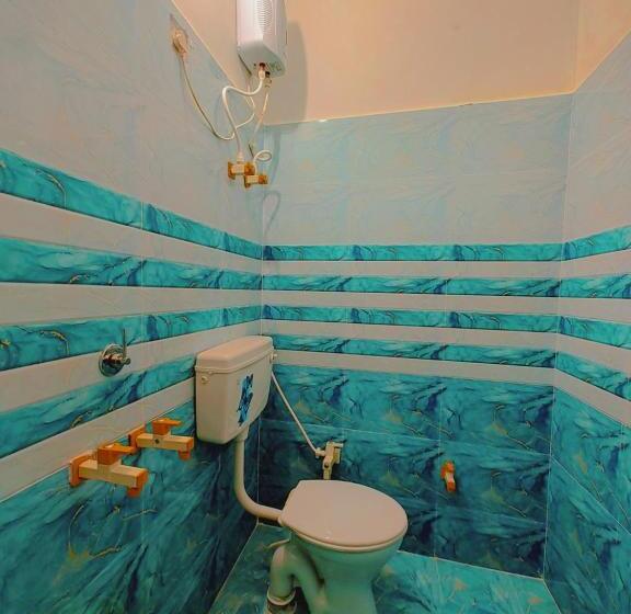 Hotel The Akash Guest House 15 Min Walking From Ram Janam Bhumi