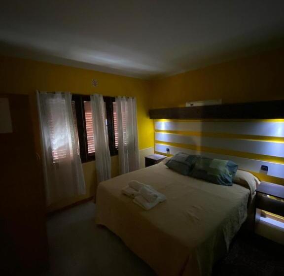 פנסיון El Rincon De Clarita