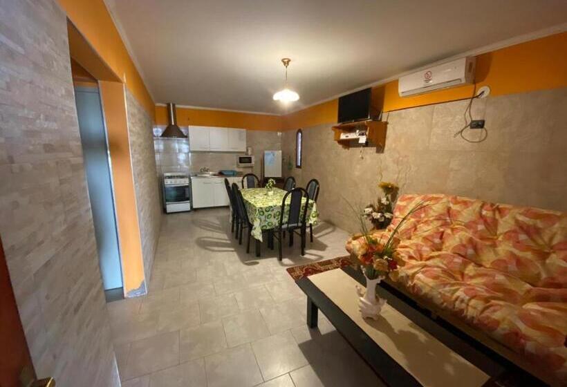 פנסיון El Rincon De Clarita