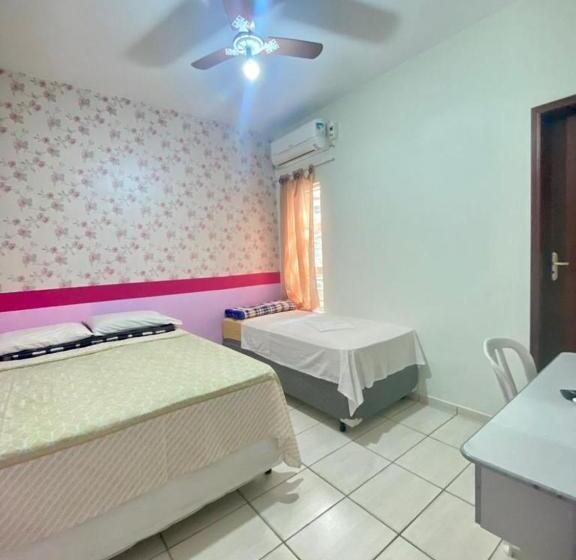 ペンション Pousada Sagrada Familia