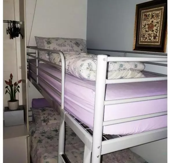 Majatalo Private Annex, Little Flat, Private Entrance