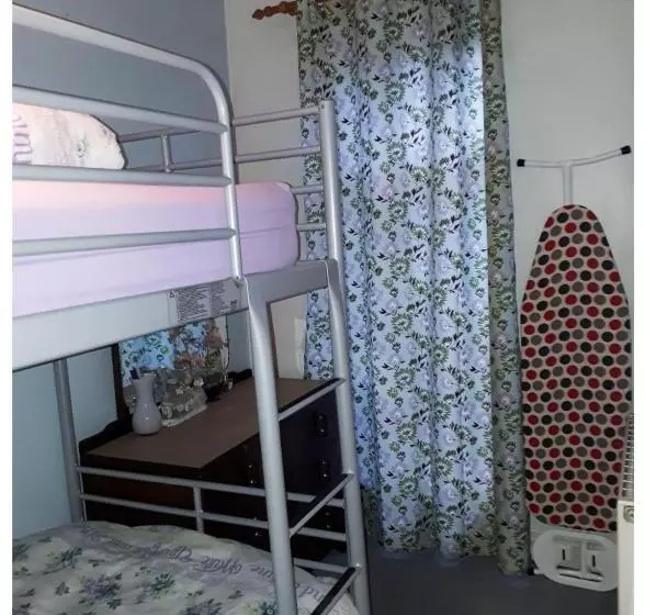 Majatalo Private Annex, Little Flat, Private Entrance