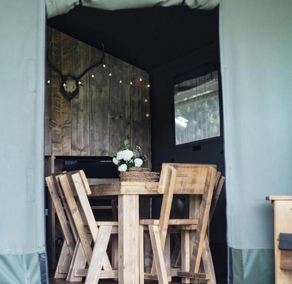 Пансион Sandringham Safari Tent Lodge