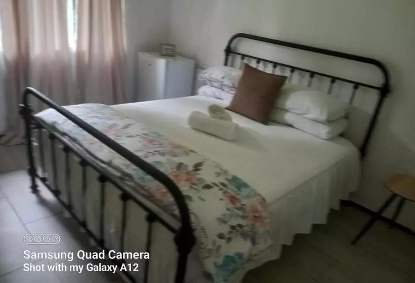 پانسیون Secret Guest House