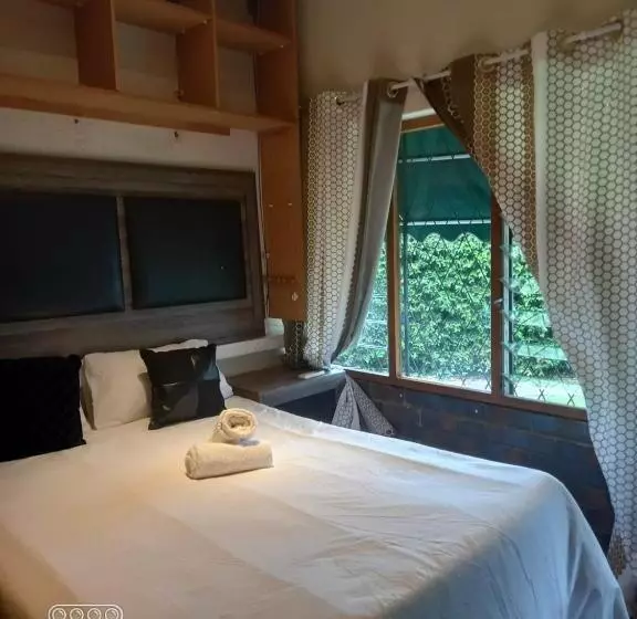 پانسیون Secret Guest House