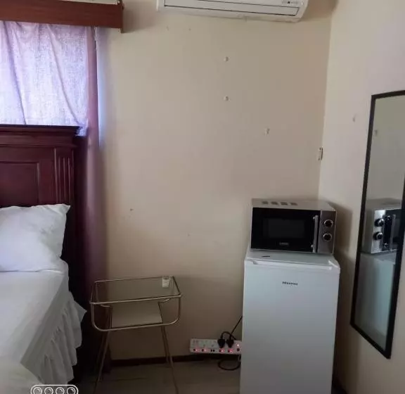 پانسیون Secret Guest House