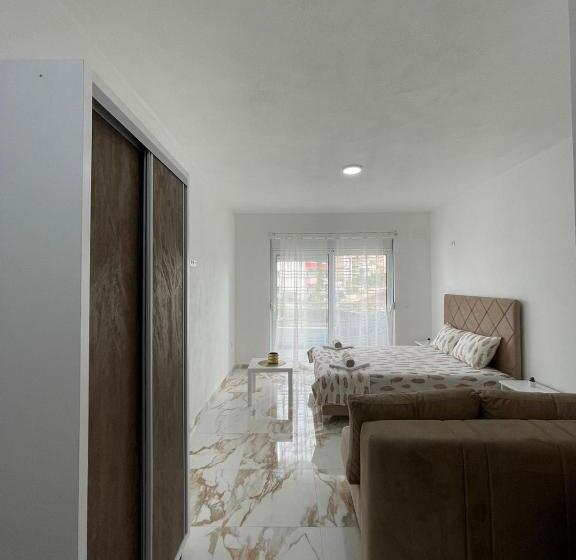 پانسیون Summer Dreams