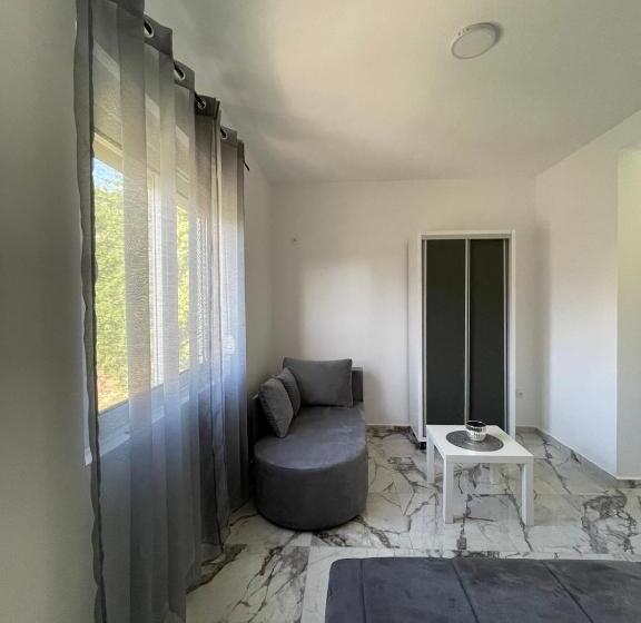 پانسیون Summer Dreams