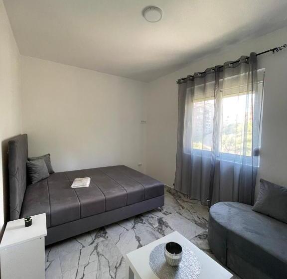 پانسیون Summer Dreams