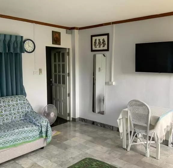 Aamiaismajoitus (B&B) Pamy Yoga Studio