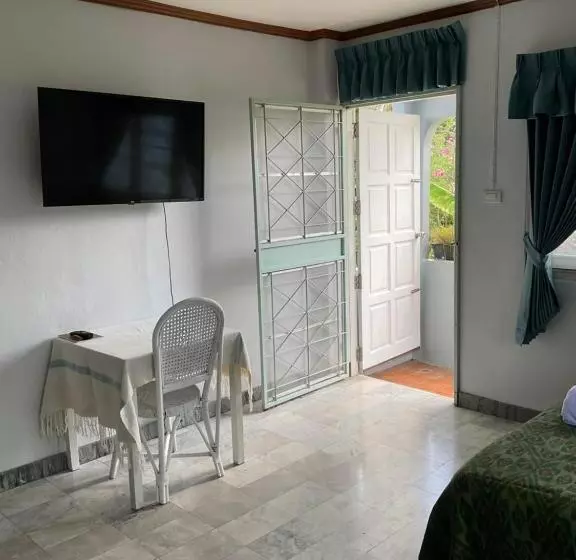 Aamiaismajoitus (B&B) Pamy Yoga Studio