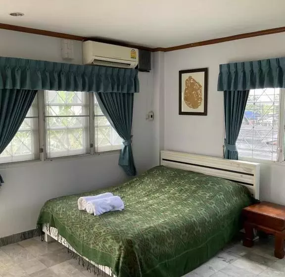 Aamiaismajoitus (B&B) Pamy Yoga Studio