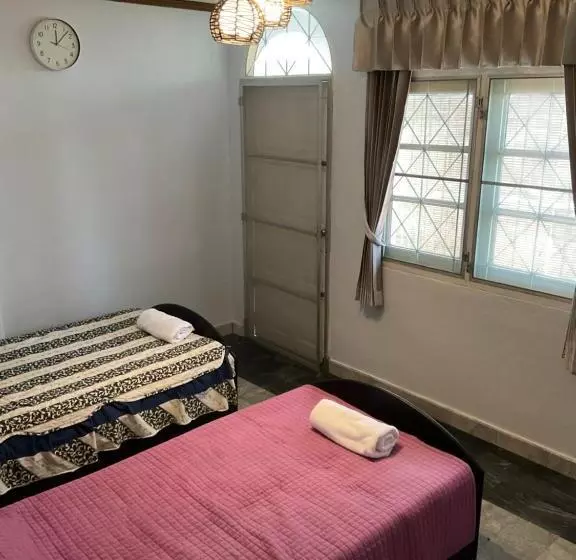 Aamiaismajoitus (B&B) Pamy Yoga Studio