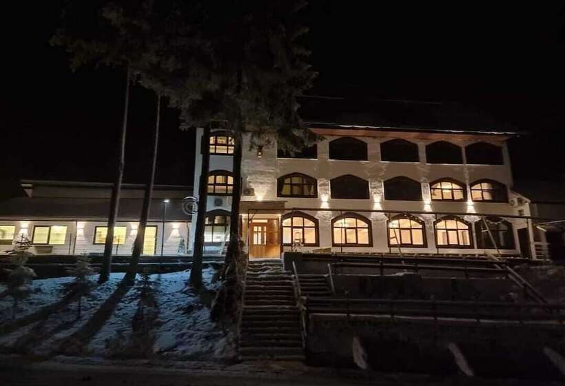 ホテル Cerbul Chalét Accommodation & Wellness