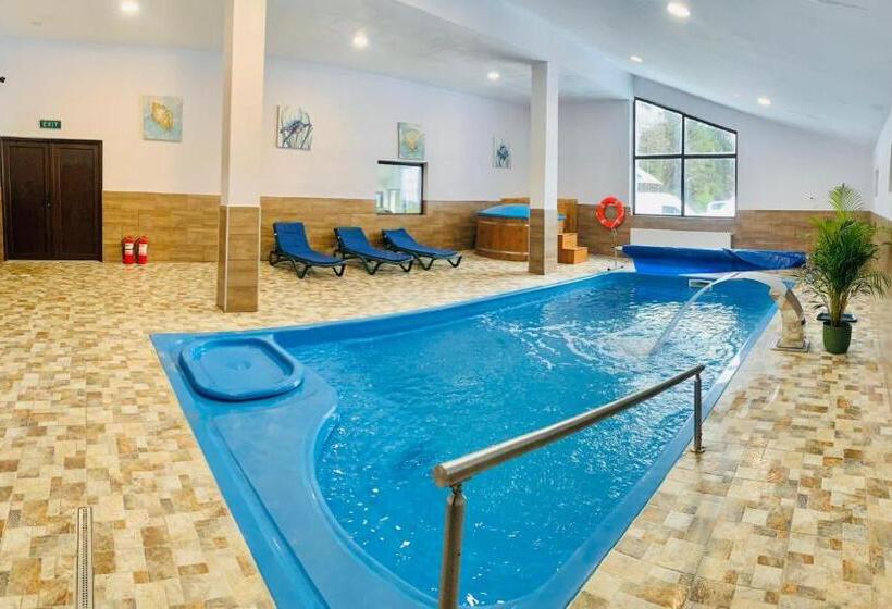 ホテル Cerbul Chalét Accommodation & Wellness