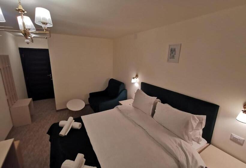 ホテル Cerbul Chalét Accommodation & Wellness