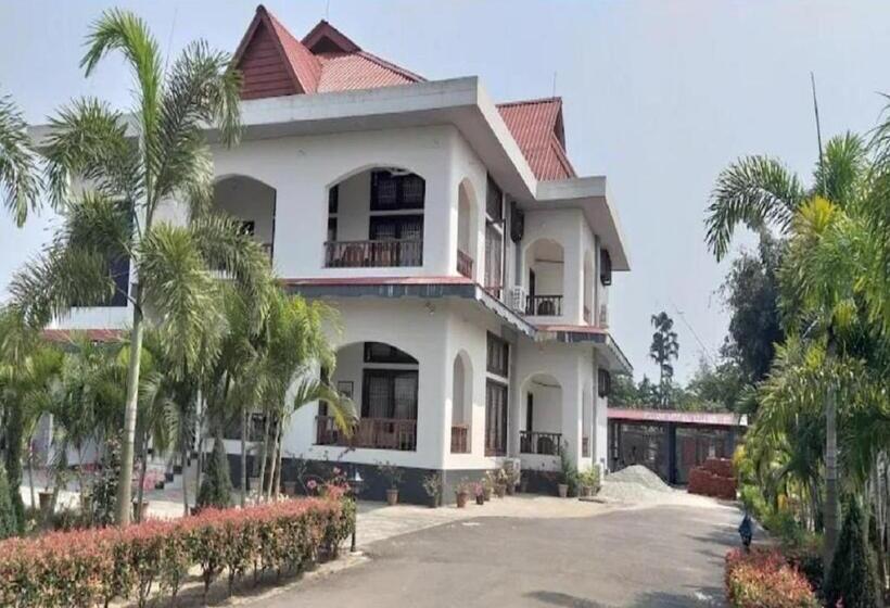 בית מלון כפרי Chet Residency Namsai