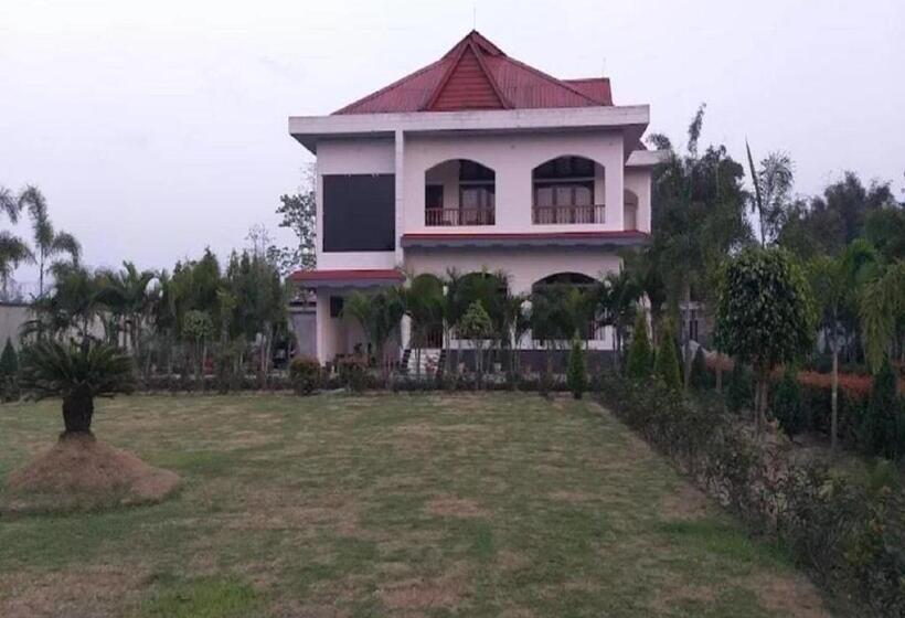 בית מלון כפרי Chet Residency Namsai