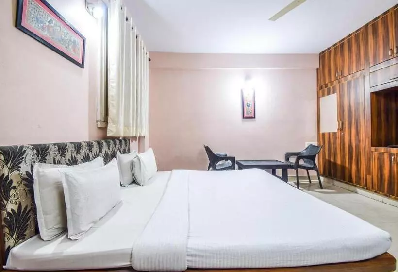 ホテル Shreenathji Inn