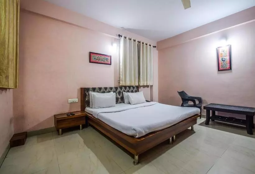 ホテル Shreenathji Inn